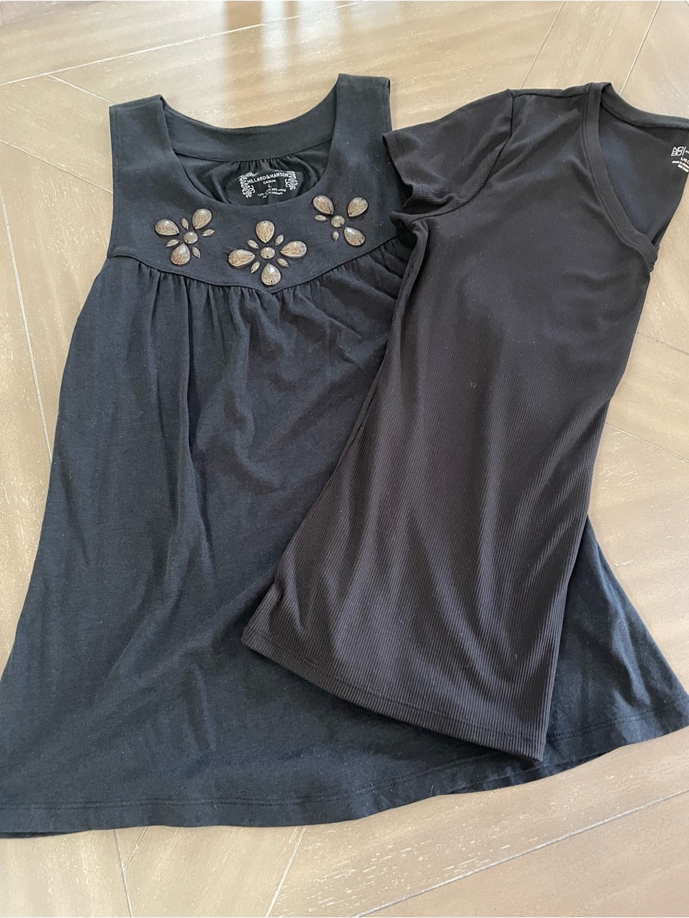 Set of two. Hillard & Hanson Black Scoop Neck Tank with Teardrop Embellishments